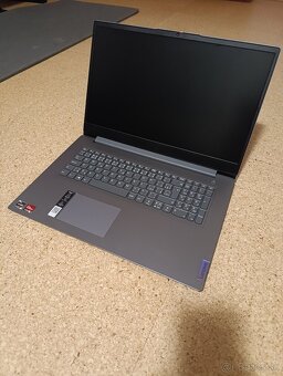 Lenovo IdeaPad 3 17ALC6 - 2