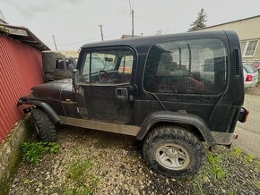 Jeep Wrangler - 2