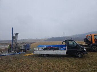 Vrtanie studni,čistenie airliftom. - 2