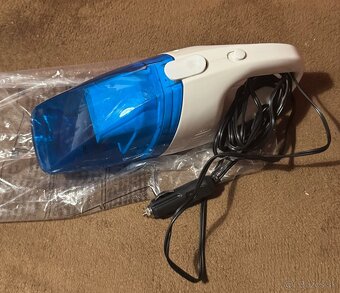 Novy Auto vysavac- 6€ - 2