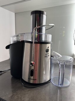 Odšťavovač Concept LO7026 čierny/nerez - 2