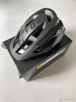 Cyklistická prilba FOX Speedframe Pro čierna - 2