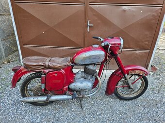Jawa 250 353 kyvačka - 2