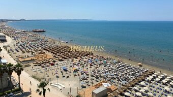 3 izbový apartmán v 1.línií na pláži v Albánsku, 97m2 - 2