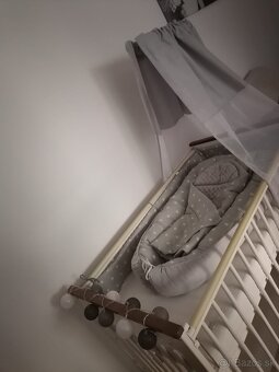 Postieľka s hojdacim efektom a praktickým suflikom - 2