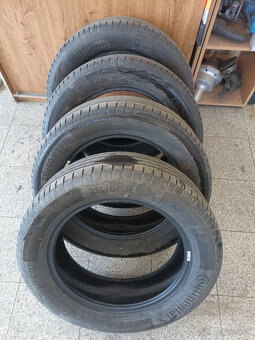 Continental 215/60/R18 - 2