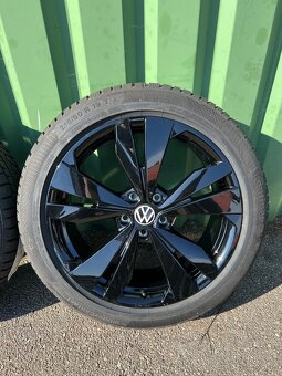Zimna sada elektróny vw,škoda 5x112, r19 - 2