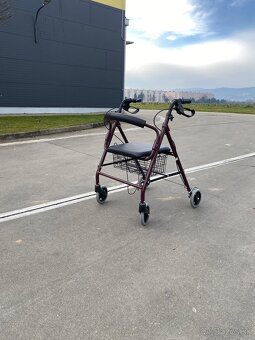 Chodítko/rolátor štvorkolesový - 2