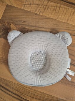 Vankusik proti zlezaniu hlavicky - 2