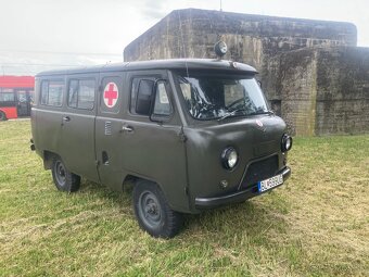 UAZ 452A - Buchanka - 2