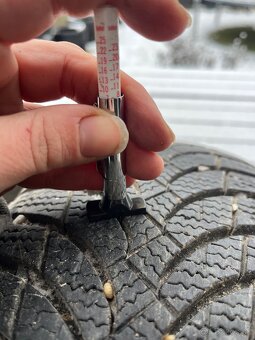 185/60 R15 Nexen - 2