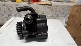 Servo čerpadlo Pajero 2,8TD - 2