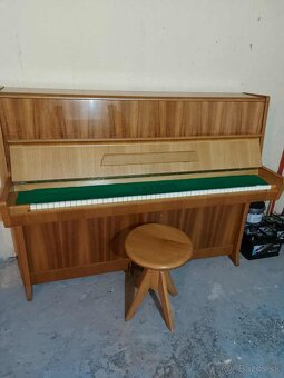 Predam klavír Petrof - 2