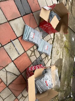 predam hmoždinky zo srobami - 2