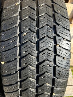 Semperit 215/65/16”C-109/107R - 2