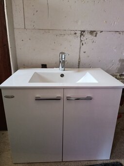Predám skrinku umývadlom - 2