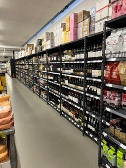 Regále do predajne + predajný pult - 2