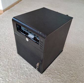 HP Microserver Gen7 N36L - 2