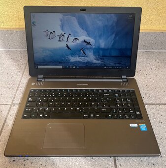 Medion Akoya / Celeron N2830 / 4GB RAM / 120GB SSD / 15.6" - 2