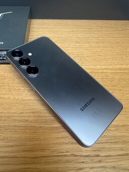 Predám SAMSUNG GALAXY S25 128GB, TOP, ZARUKA SK 3/27, VOLNY - 2
