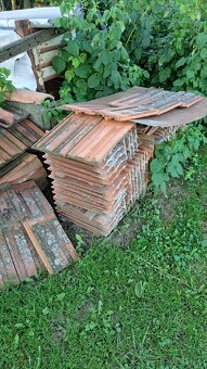 Stará škridla za odvoz - 2