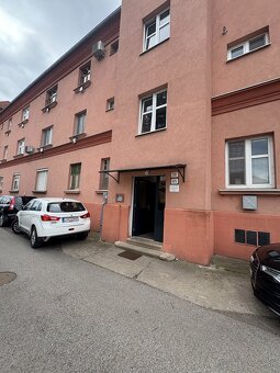 Krásny tehlový byt s neuveriteľnou atmosférou - 2