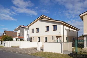 NADŠTANDARDNÝ 5-IZBOVÝ RODINNÝ DVOJDOM S VYSOKÝMI STROPMI - 2