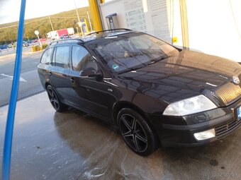 Skoda octavia 2 2.0 tdi 103 kw laurin&klement - 2