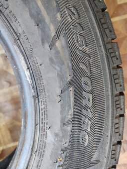 215 70 r15 C - 2