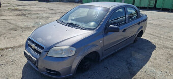Lacno rozpredám Chevrolet Aveo na náhradné diely - 2