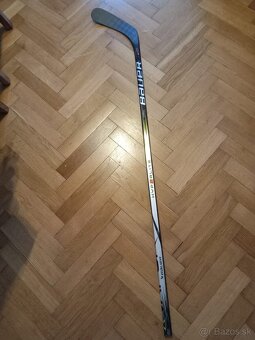 Predám zánovnú hokejku BAUER VAPOR hyperlite - 2