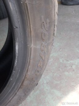 Pneu Pirelli P Zero 255/40 R 18 - 2