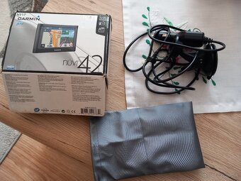 GARMIN NUVI 42 - 2