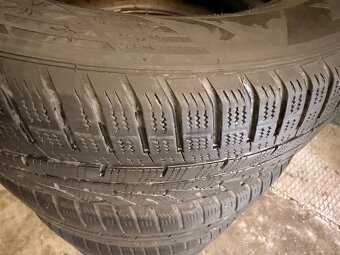 Zimne pneumatiky Hankook suv 235/65 R17 - 2