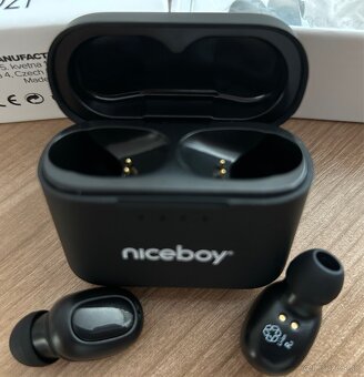 NICEBOY hive PODSIE 2021 - 2