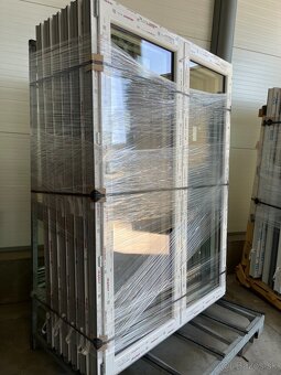 Plastové balkonové dvere 2-krídlové, zlatý dub/biela, nové - 2