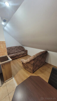 Garsónka - mestská časť D.Moštenec - 2