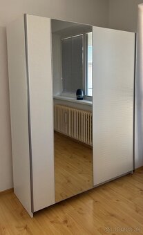 Šatníkova skriňa - 2
