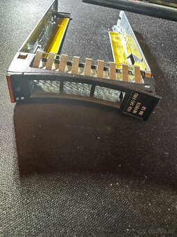 IBM Hot Swap rámček SAS/ SATA 2.5" 44T2216 - 2