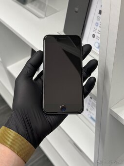ZÁRUKA 1 ROK / Apple iPhone 8 64GB Black, 100% ZDRAVIE - 2