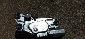 Motorcek prednych stieracov Ford Focus combi MK1 2003 - 2