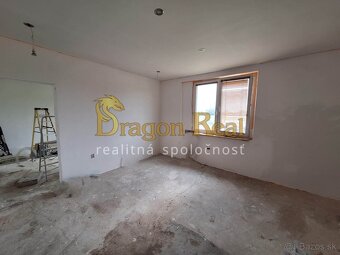 PREDAJ – Rodinný dom s podkrovím a pozemkom-FALKUŠOVCE - 2