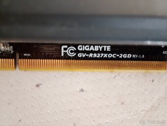 Grafická karta Gigabyte - 2