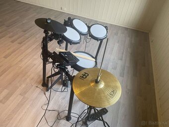 Alesis nitro max - 2