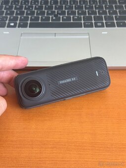 Kamera Insta360 X4 - 2