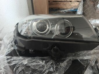 Bmw e90 e91 lci pravý predný bixenon - 2