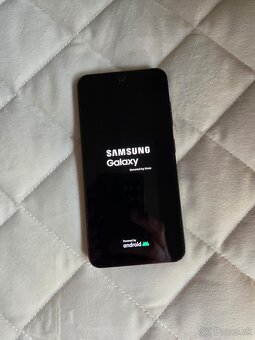 Samsung Galaxy S 23 - 2