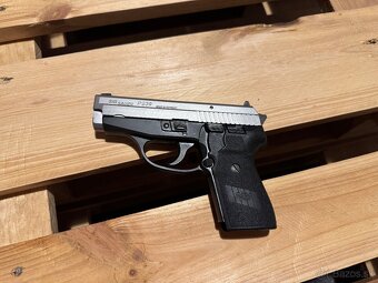 Sig Sauer P239 - 2