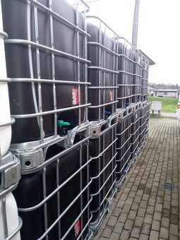 Plastová nádrž 1000L - 2