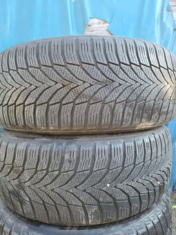 Ponúkam 4 zimné pneumatiky  215/55 R17 - 2